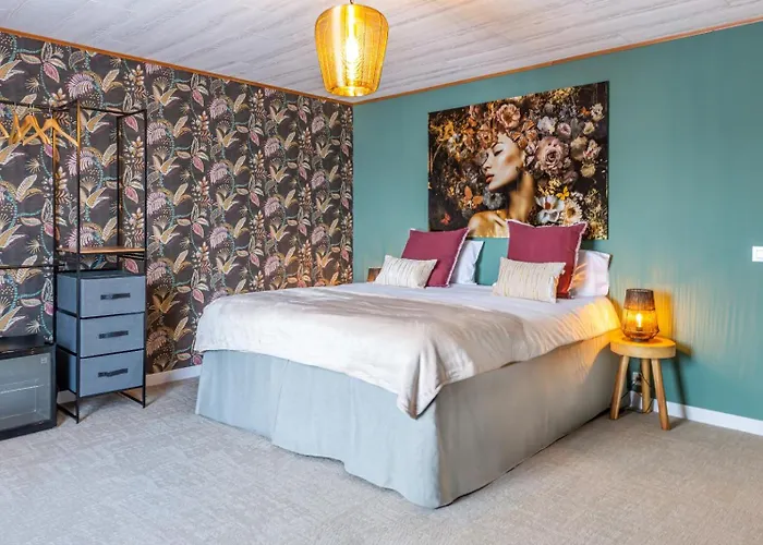 Achouffe Valley Hotel *